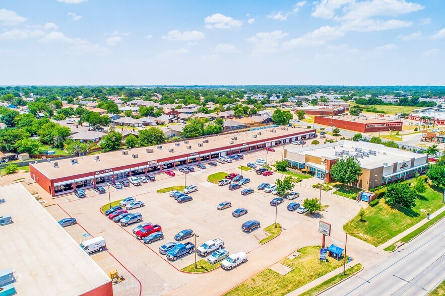 More Photos Of 2819-2929 Altamesa Blvd, Fort Worth Storefront For Lease