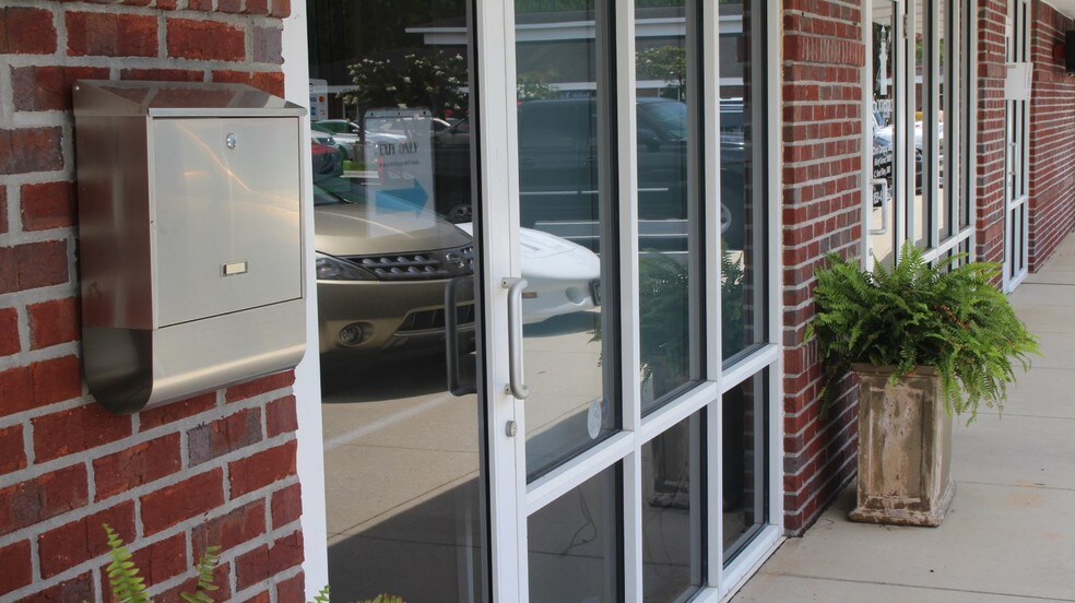 More Photos Of 12385 Sorrento Rd, Pensacola Coworking Space