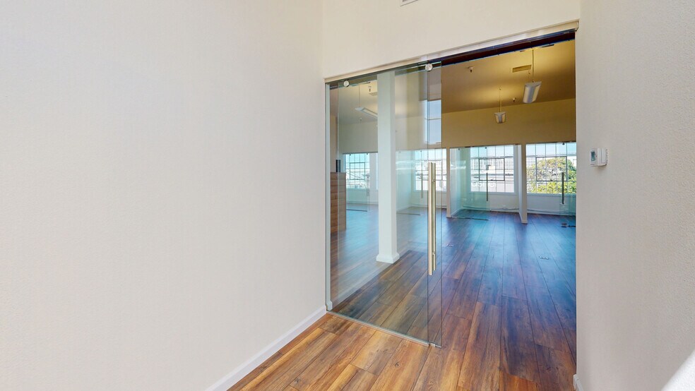 More Photos Of 1311-1425 63rd St, Emeryville Distribution For Lease