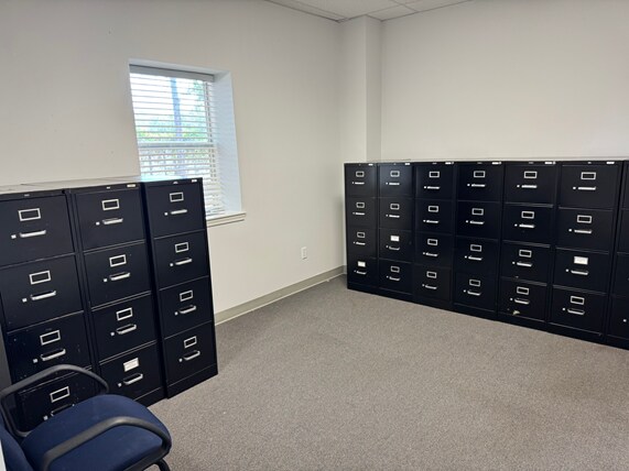 More Photos Of 7794 Grow Dr, Pensacola Office For Lease