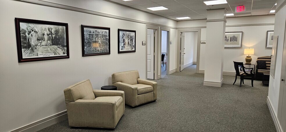 More Photos Of 2228 Mechanic St, Galveston Office For Lease