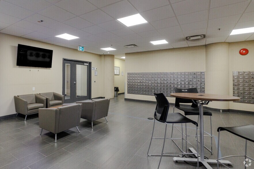More Photos Of 160 George St, Sarnia Apartments For Lease