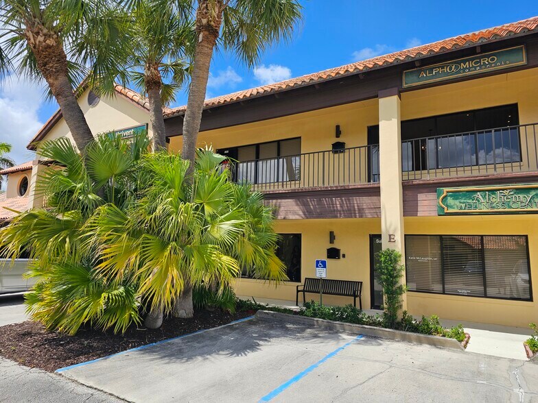 More Photos Of 725 N Hwy A1A, Jupiter Medical For Lease