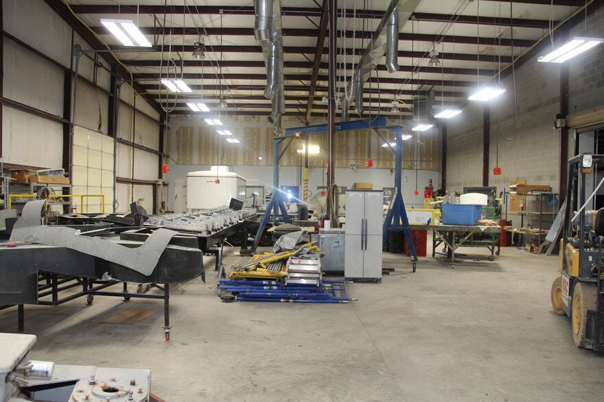 More Photos Of 2730 Commerce St, Wichita Falls Flex For Sale