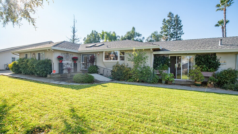 More Photos Of 1403 Rowena Way, Sacramento Specialty For Sale