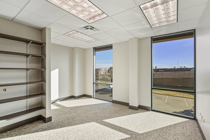 More Photos Of 5801 Logan St, Denver Research And Development For Lease
