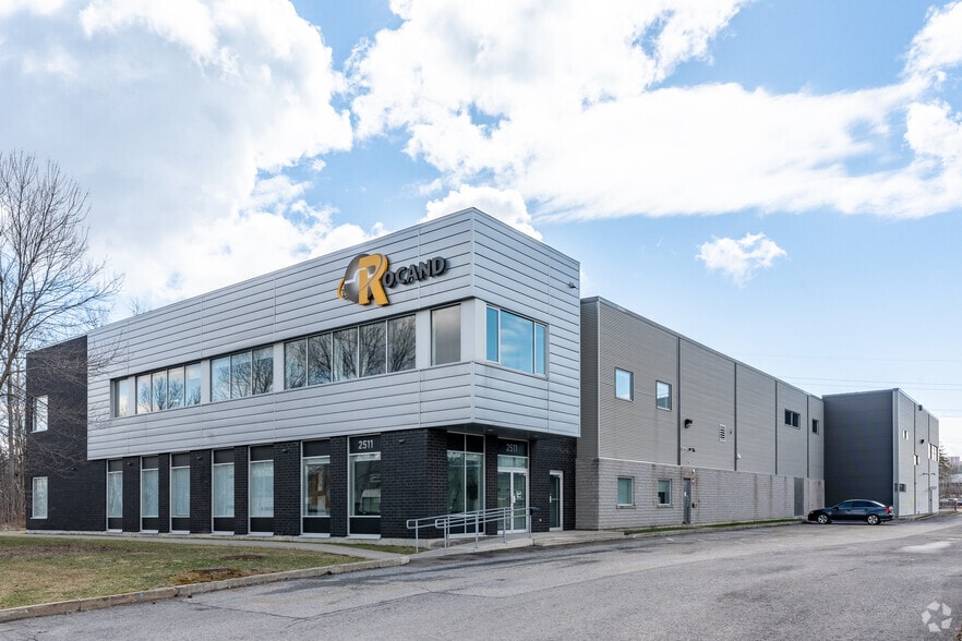 Primary Photo Of 2511 Boul Du Parc-Technologique, Québec Manufacturing For Sale