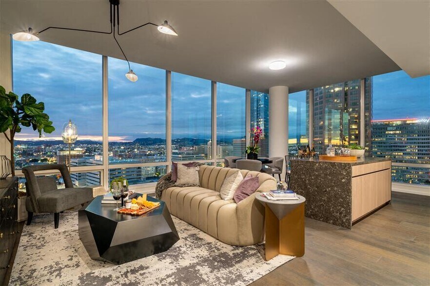 More Photos Of 1000 W 8th St, Los Angeles Apartments For Lease