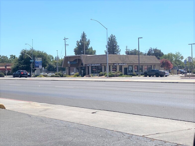 More Photos Of 4005 N Blackstone Ave, Fresno Restaurant For Sale