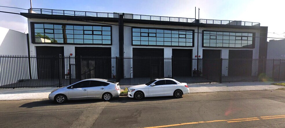 More Photos Of 1417 15th, Los Angeles Warehouse For Lease