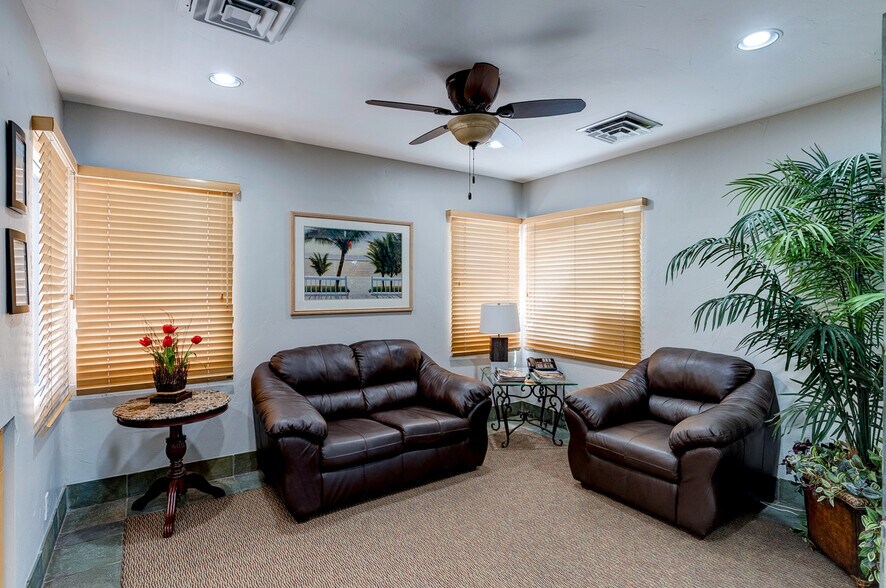 More Photos Of 510 S 8th St, Las Vegas Office Residential For Sale