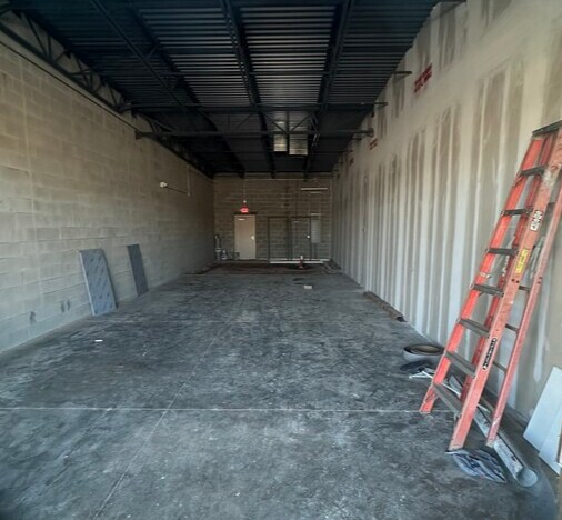 More Photos Of 00 Reidville Road, Moore Storefront For Lease