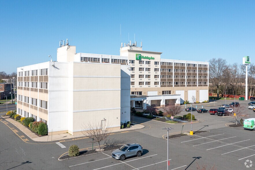 More Photos Of 36 Valley Rd, Clark Hotel For Sale