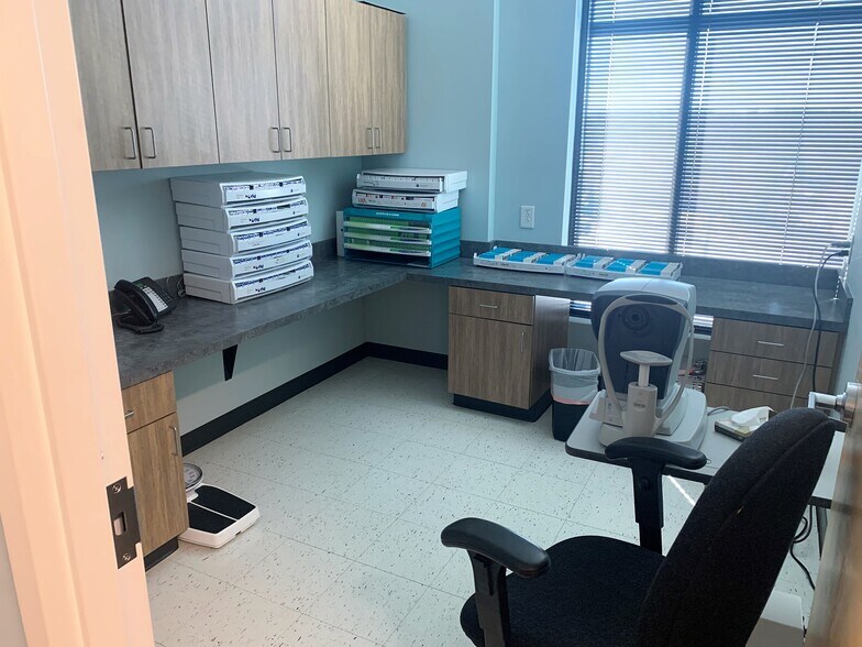 More Photos Of 1485 Jesse Jewell Pky, Gainesville Medical For Lease