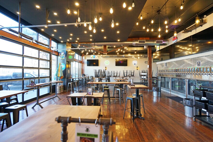 More Photos Of 107-111 S 1st St, Yakima Storefront Retail Office For Lease