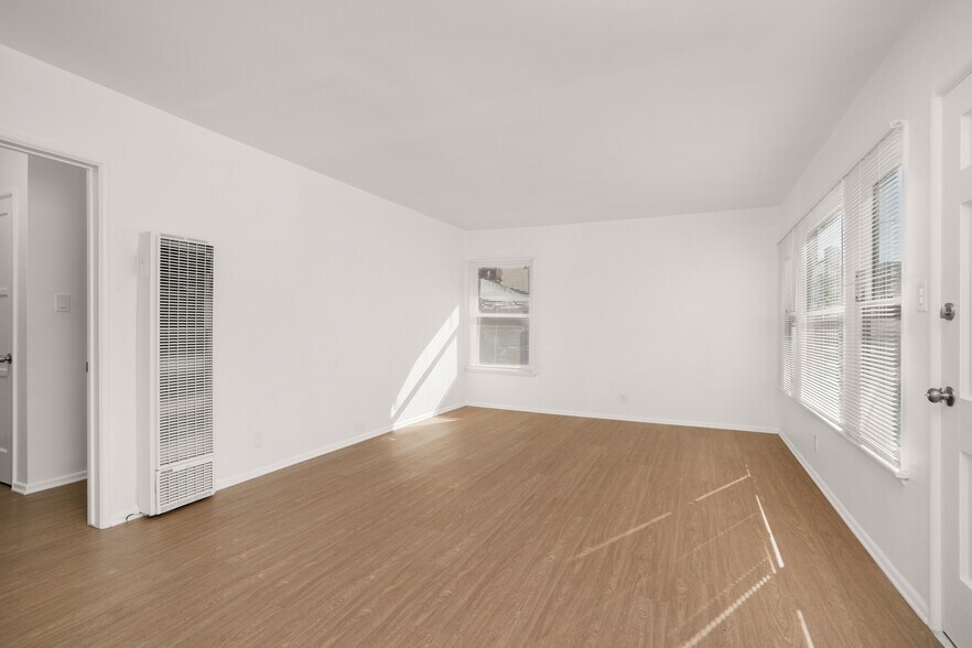 More Photos Of 6509 Brynhurst Ave, Los Angeles Apartments For Sale