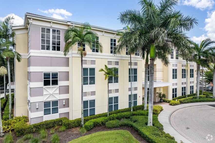 More Photos Of 1395 Panther Ln, Naples Office For Lease