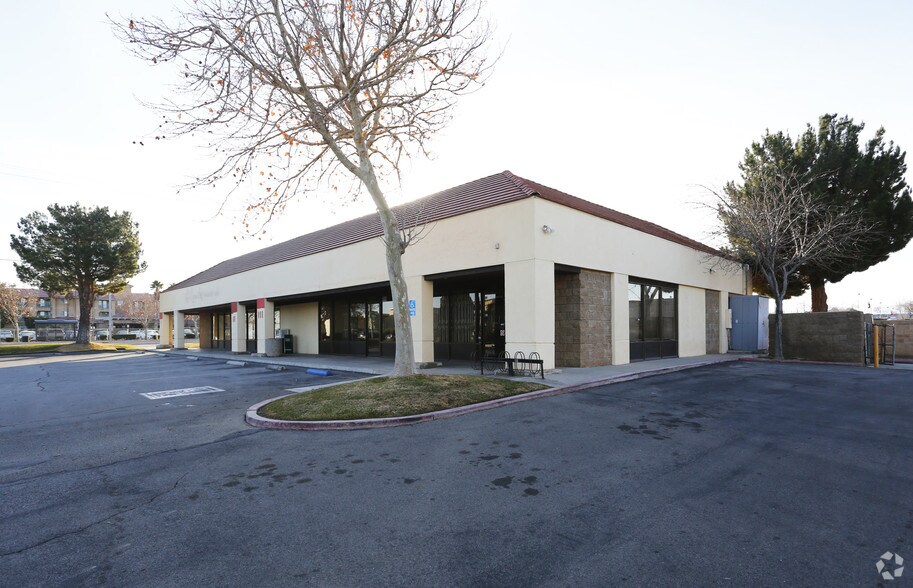 More Photos Of 43901-43999 15th St W, Lancaster Unknown For Lease