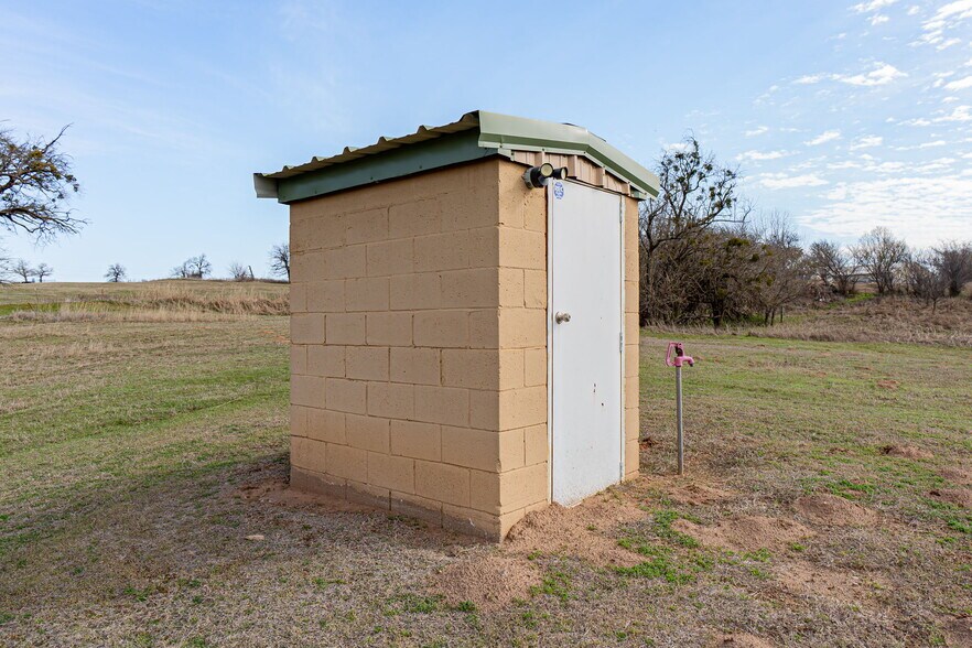 More Photos Of 12941 N Anderson Rd, Jones Land For Sale