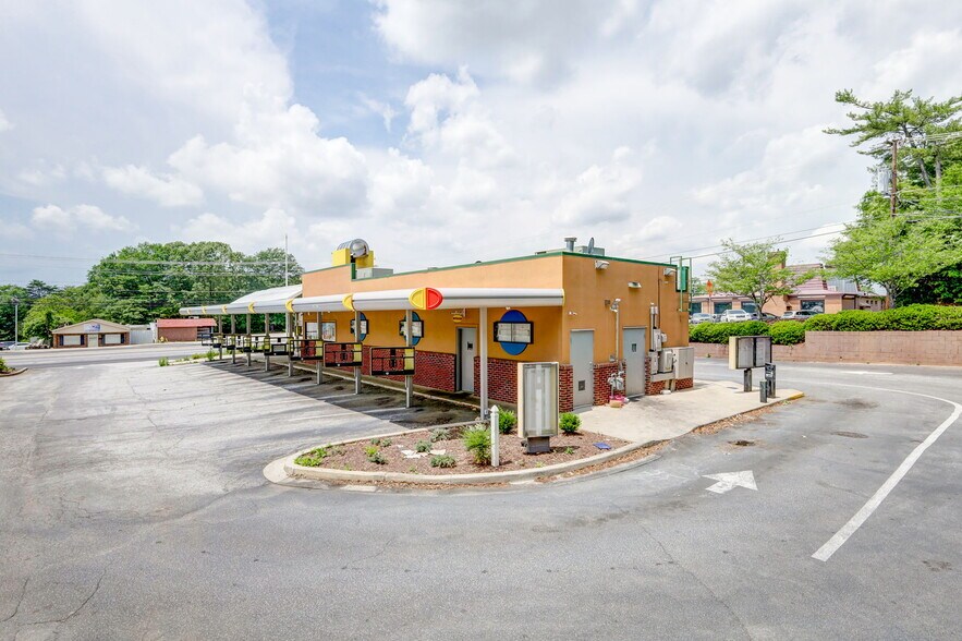More Photos Of 954 N Pleasantburg Dr, Greenville Fast Food For Lease