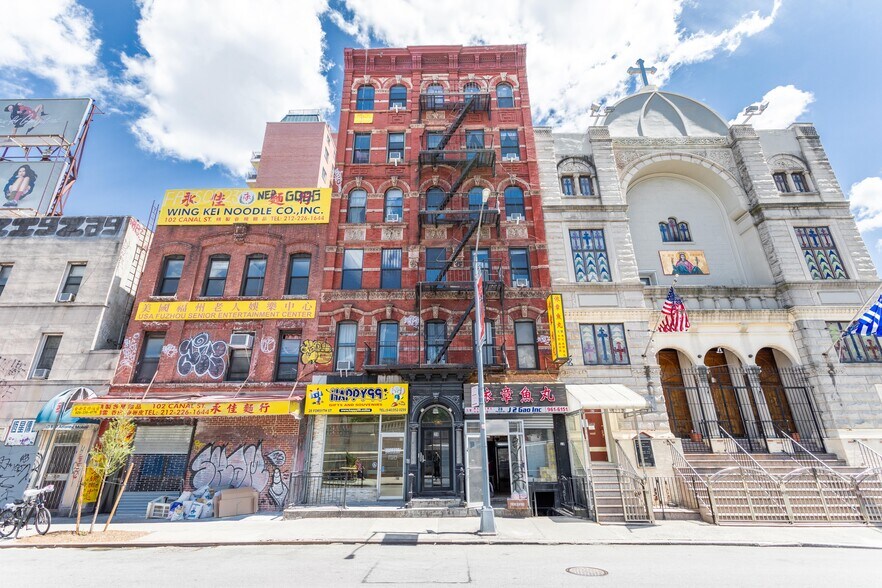 More Photos Of 28 Forsyth St, New York Apartments For Sale