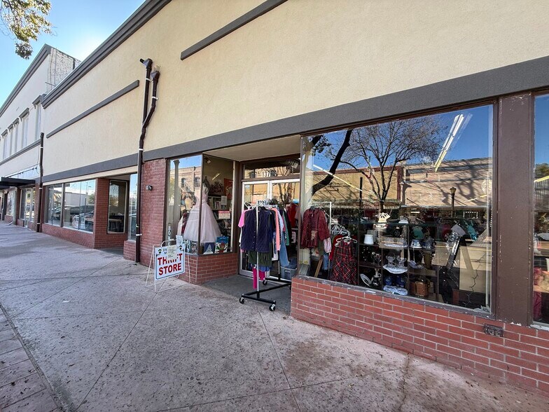 More Photos Of 137 N L St, Dinuba Storefront Retail Residential For Sale
