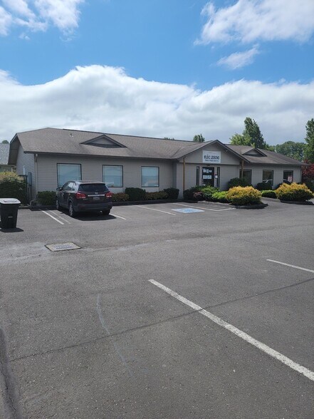 More Photos Of 1900 Belmont Loop, Woodland Storefront Retail Office For Lease