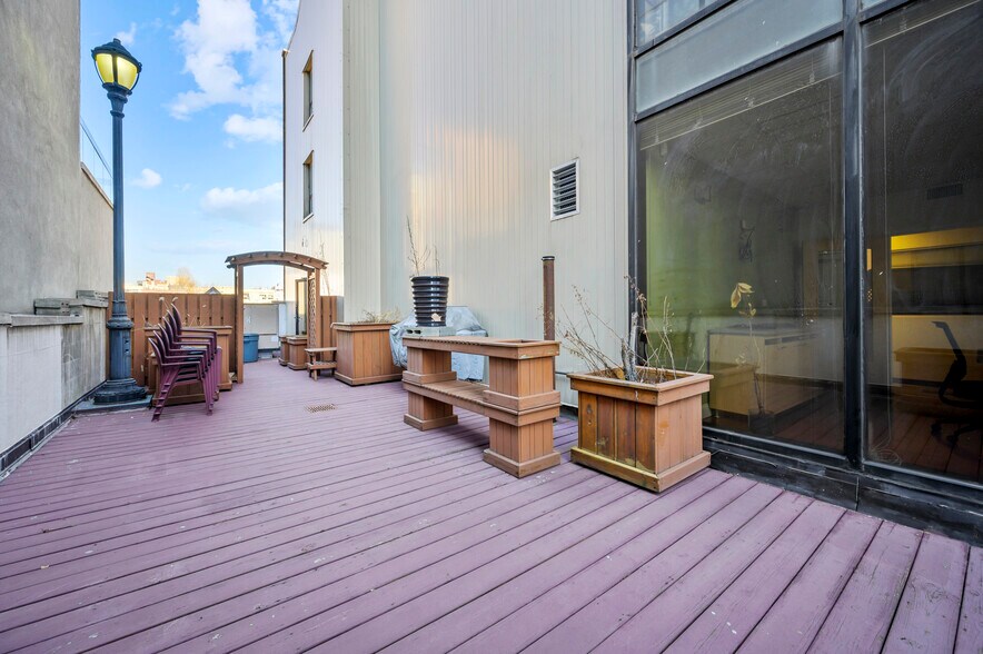 More Photos Of 5-14 51st Ave, Long Island City Storefront Retail Office For Lease