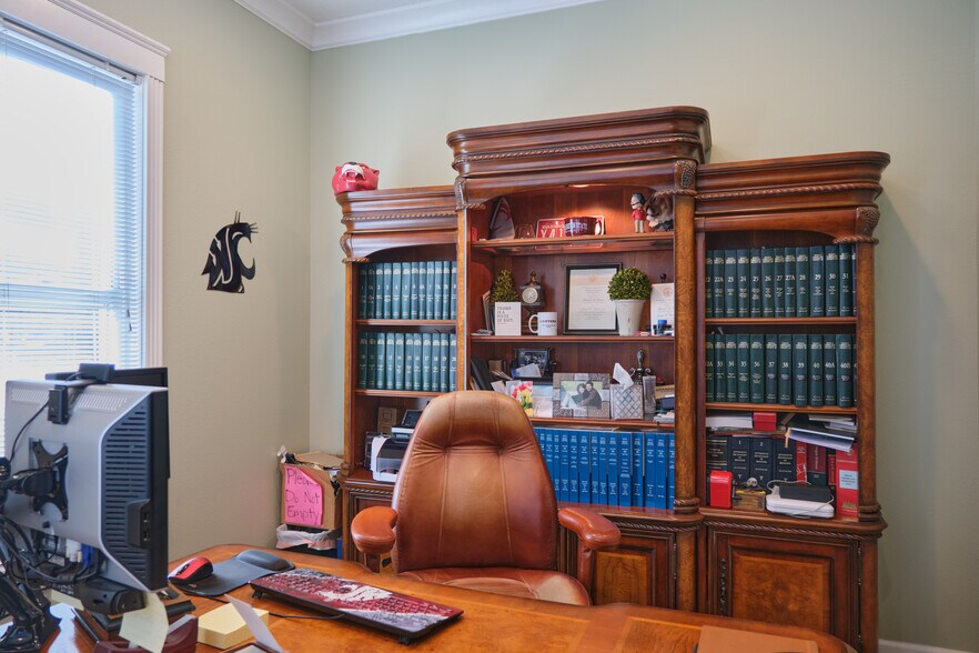 More Photos Of 1491 Commercial St SE, Salem Office Residential For Sale