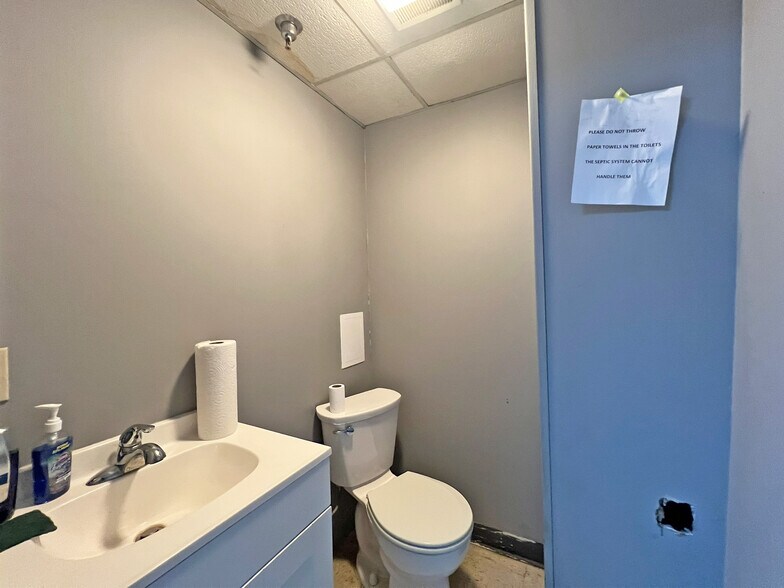 More Photos Of 711 Beaver Rd, Girard Warehouse For Sale