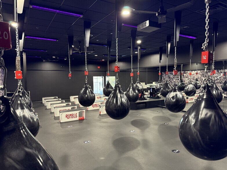 More Photos Of 6432 E Florida St, Evansville General Retail For Sale