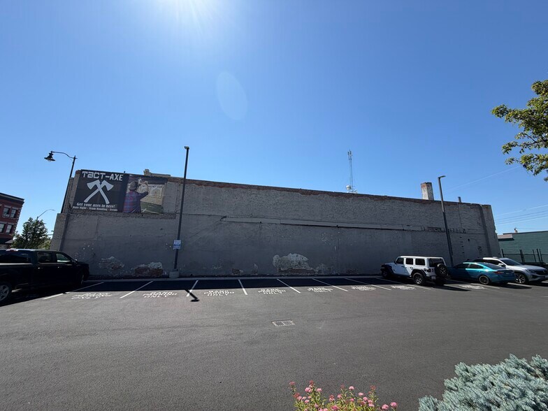 More Photos Of 315 W Yakima Ave, Yakima Freestanding For Lease