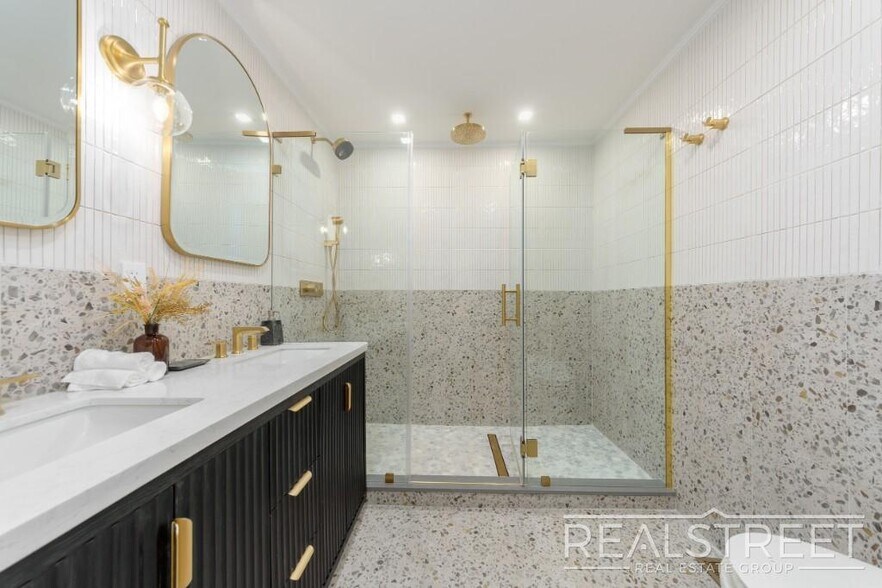 More Photos Of 110 McKibben St, Brooklyn Apartments For Sale