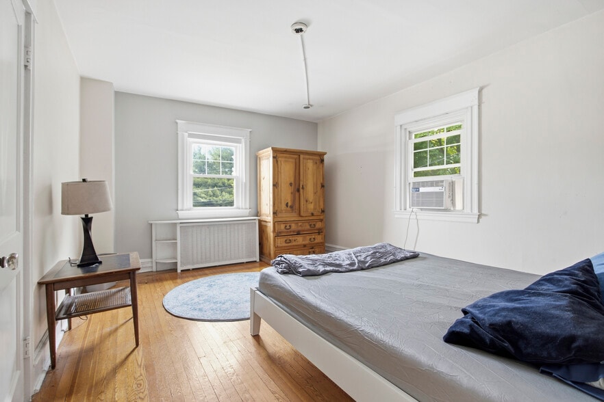 More Photos Of 678 Ferne Blvd, Drexel Hill Office For Sale