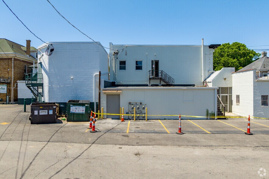 More Photos Of 1922 Brown St, Dayton Storefront Retail Residential For Lease