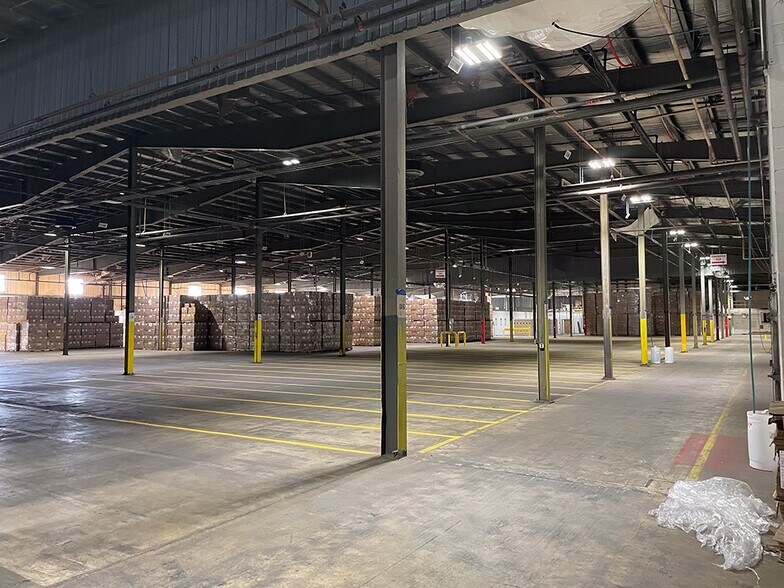 More Photos Of 19224 Longmeadow Rd, Hagerstown Distribution For Sale