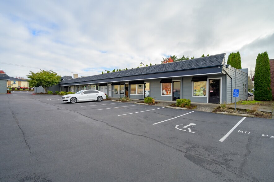 More Photos Of 2316 E Portland Rd, Newberg Storefront Retail Office For Sale