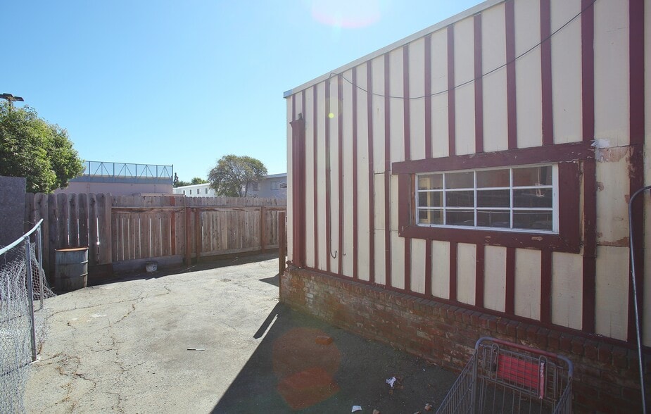 More Photos Of 821 Sycamore Ave, Hayward Restaurant For Lease