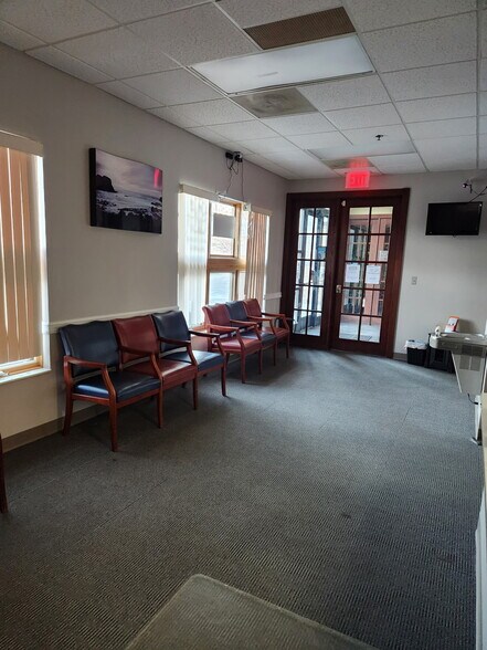 More Photos Of 1649 S Huron St, Ypsilanti Medical For Lease