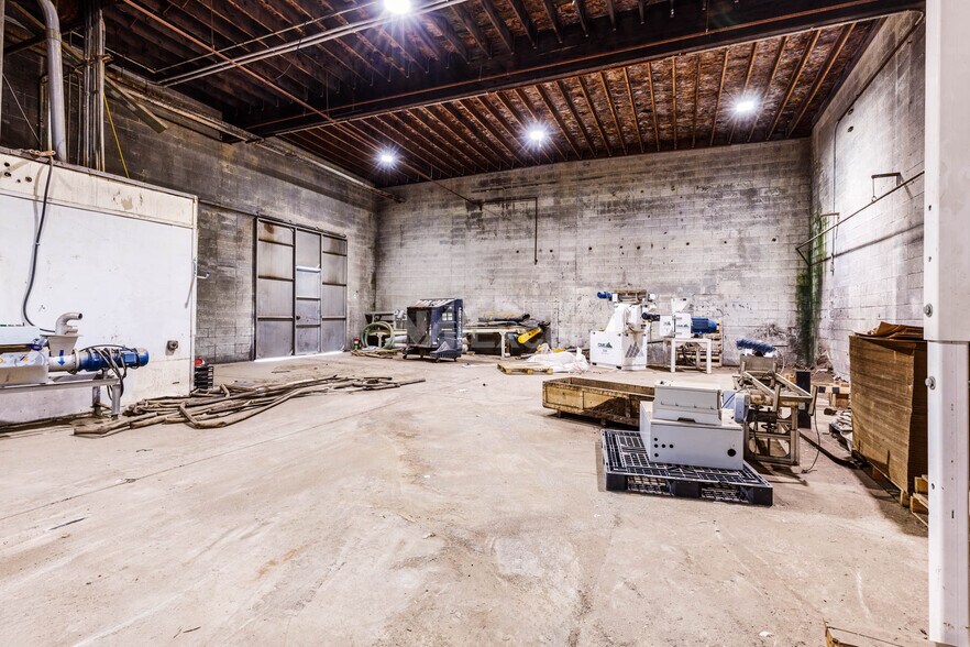 More Photos Of 550 S 1100 W, Fillmore Warehouse For Sale