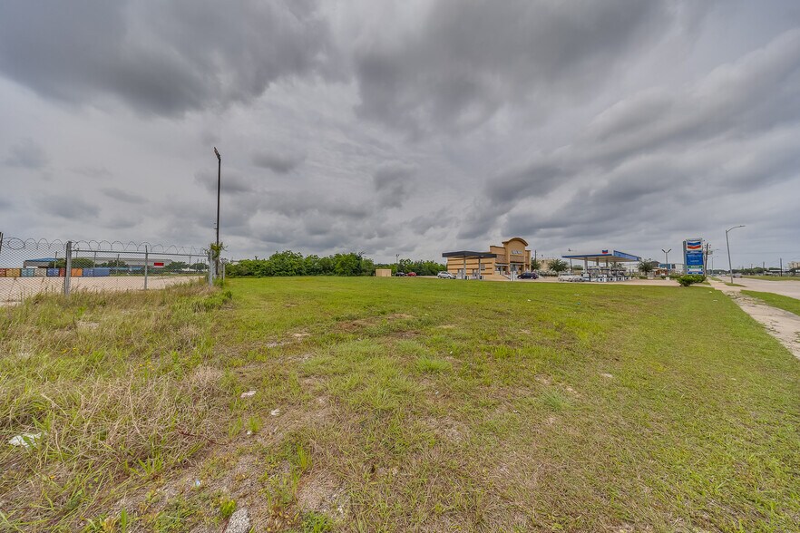 More Photos Of 0 Monroe Rd, Houston Land For Sale