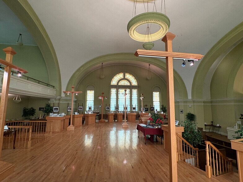 More Photos Of 902 E 1st St, Duluth Office For Sale