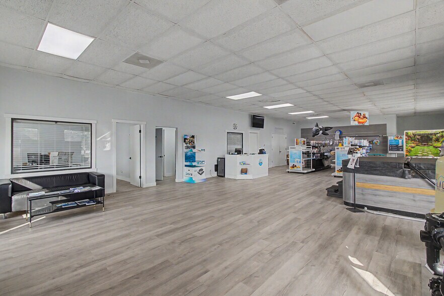 More Photos Of 3114 Texas Ave S, College Station Freestanding For Lease