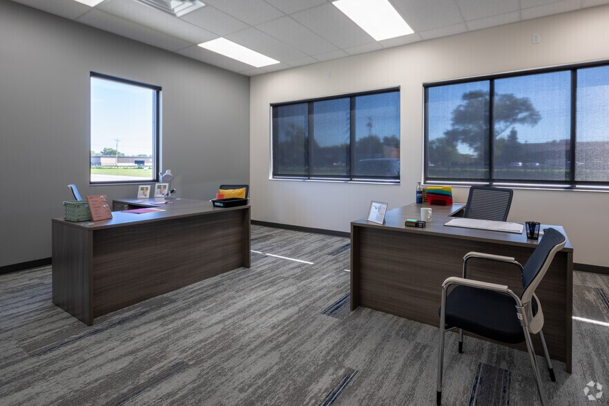 More Photos Of 2550 Tracy Rd, Northwood Light Manufacturing For Lease