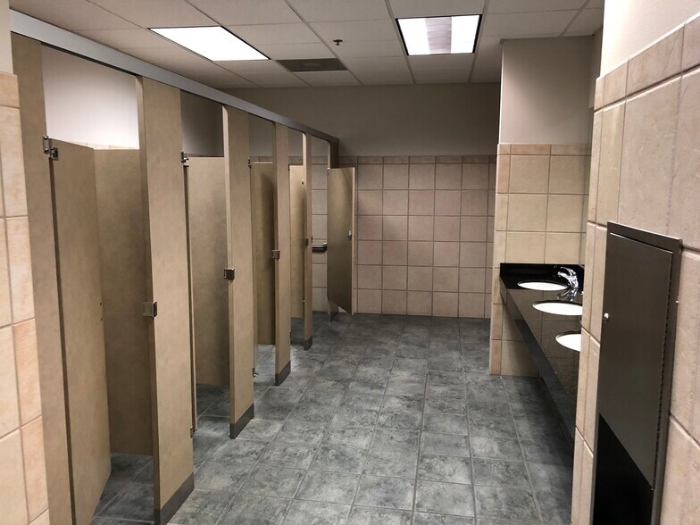 More Photos Of 4101 Interwood N Pky, Houston Medical For Lease