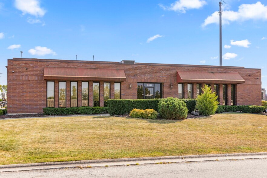 More Photos Of 10441 163rd Pl, Orland Park Warehouse For Sale