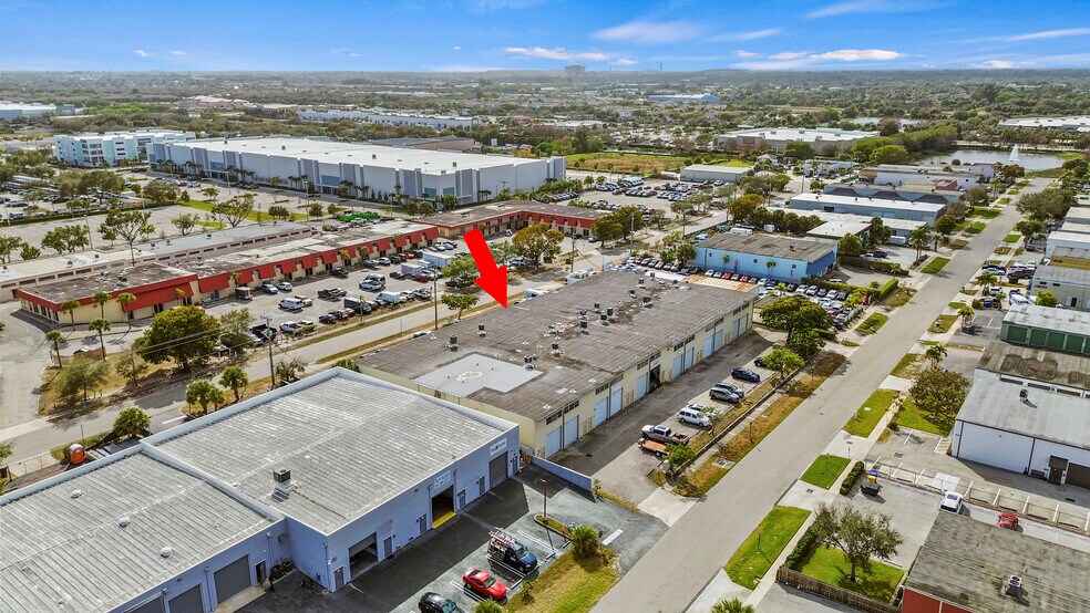 More Photos Of 1209 Gateway Rdg, Lake Park Warehouse For Sale