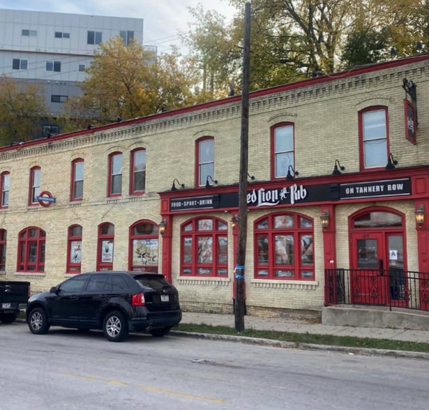 Primary Photo Of 1850 N Water St, Milwaukee Restaurant For Sale