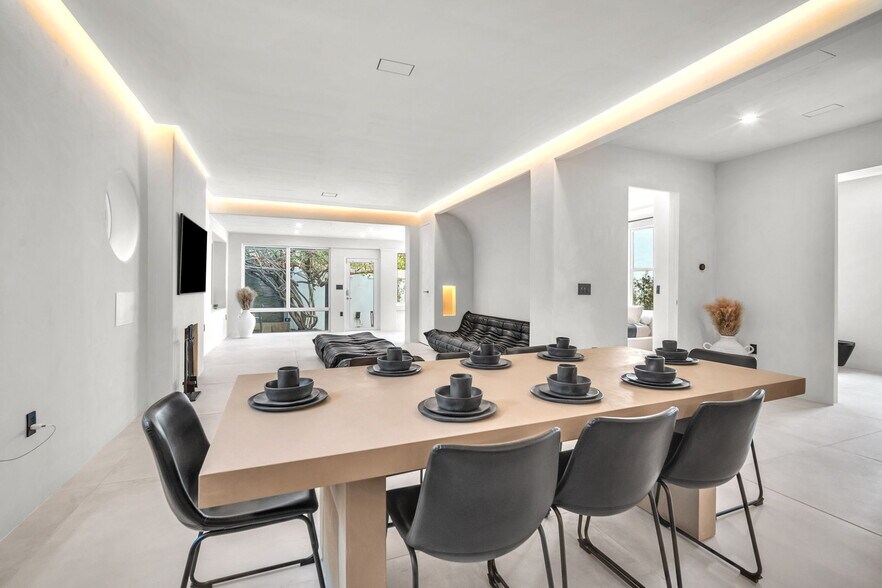 More Photos Of 120 NE 25th St, Miami Specialty For Sale