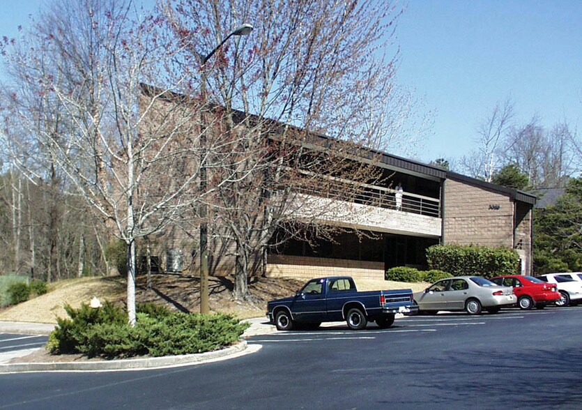 More Photos Of 3088 Mercer University Dr, Chamblee Office For Sale
